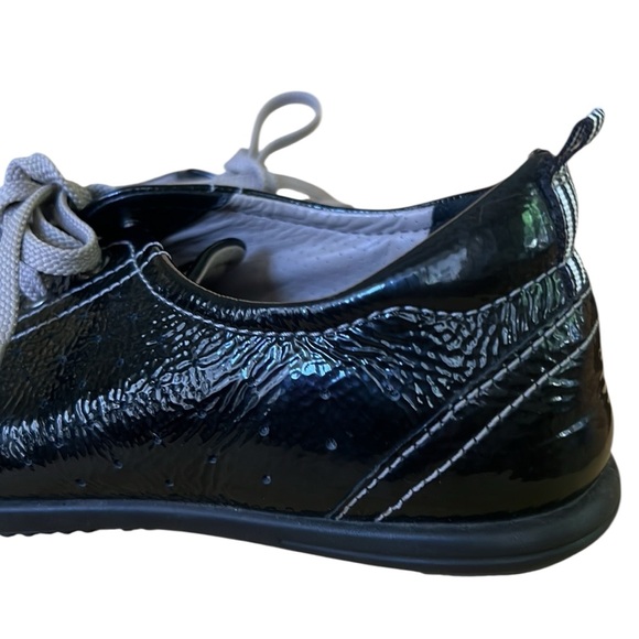 Women’s Ecco Black Patent Leather Lace Up Comfort Sneakers Shoes Size 37 7 - Picture 4 of 6